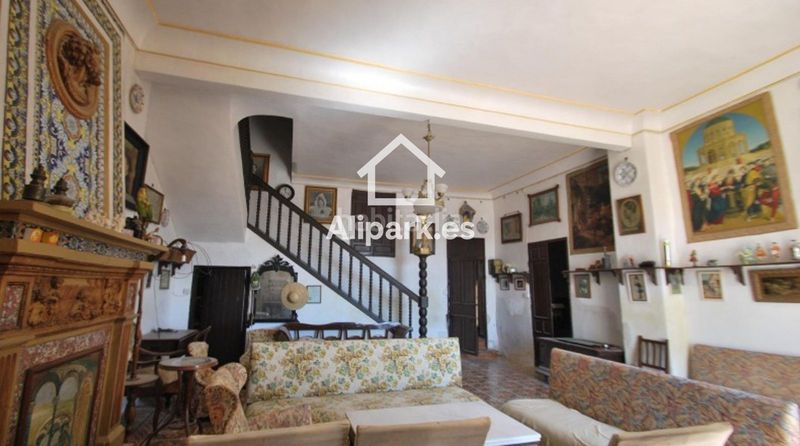 Foto e3709d58-9d55-43a7-9e90-70fff0ad8ca5. Casa amb aparcament a Orihuela ciudad Orihuela