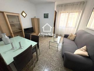 Etagenwohnung  San isidro. Inversión exclusiva piso reformado en novelda