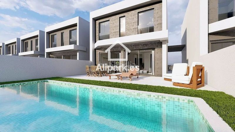 Foto 81a33384-a837-4fe6-b209-2a558cad20f1. Xalet amb aparcament piscina a Centro Mutxamel