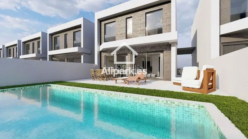 Foto a0b78edc-e3ea-4669-9232-73801f21398e. Xalet amb aparcament piscina a Centro Mutxamel