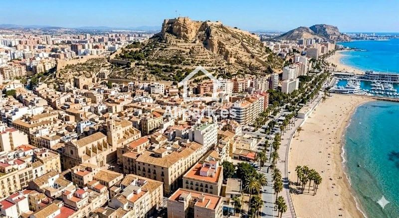 Foto 9cf6797d-1e2a-4f01-82e2-7424f6b871a2. Edifici a Raval Roig - Virgen del Socorro Alicante