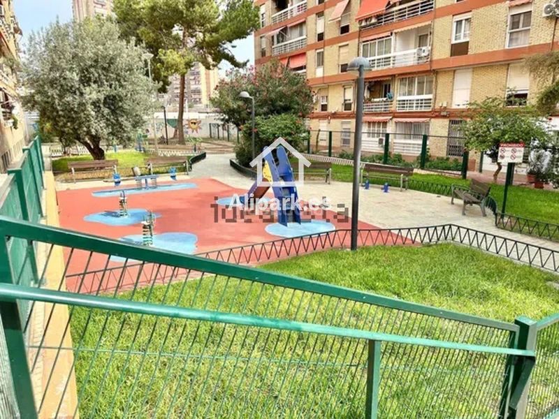 Foto f78dcf7f-55e9-4d91-abf5-77a7fe405390. Pis amb calefacció piscina a Alipark Alicante