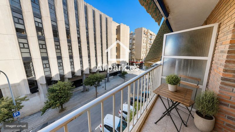 Foto c286d08f-fa5f-4120-9c26-a242916680fe. Pis amb calefacció a Benalúa Alicante