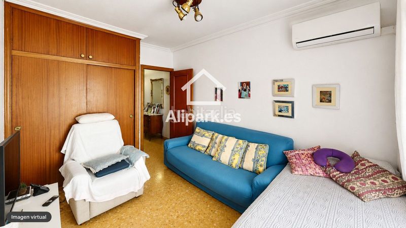 Foto c4f0137e-74d3-49da-afd9-2dffdcd794f2. Pis amb calefacció a Benalúa Alicante