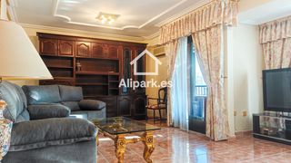 Lloguer Pis  Doscientos los. Piso con balcón en alquiler en alicante