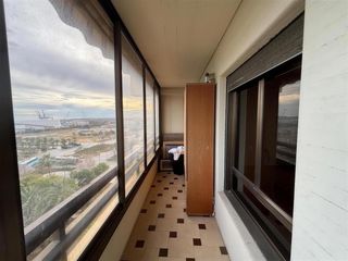 Pis  Avenida loring. Piso con vistas y terraza en av. loring