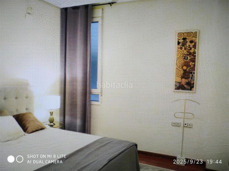 Foto f3ea63e8-40a6-47b8-9832-2c323fb4ab65. Pis a Barrio del Centro Alicante