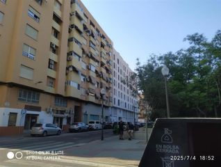 Aparcament cotxe a Calle Astronomo Comas Sola