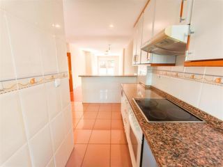 Pis  Calle gasset y artime. Exclusividad 2004 espacio y luz en carolinas altas