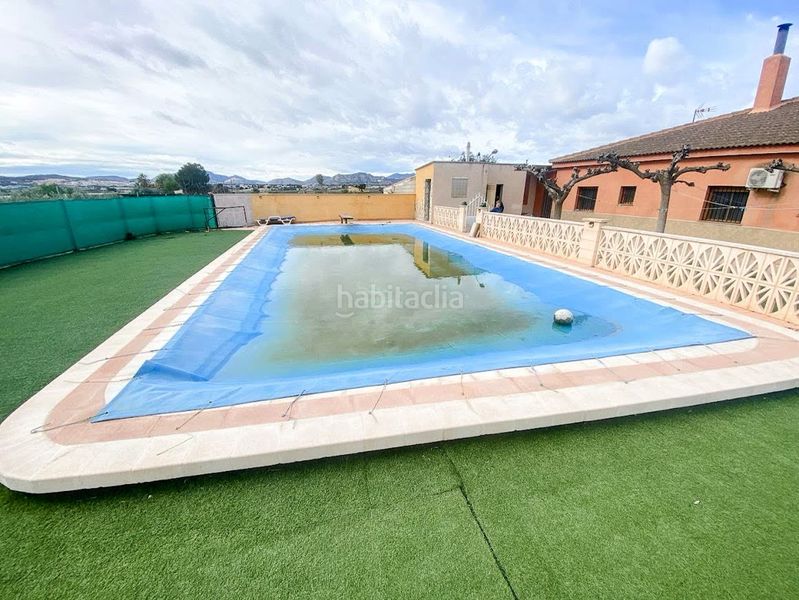 Foto 02694297-ab27-40f1-a8f2-3502ffbfb590. Xalet amb aparcament piscina a Novelda
