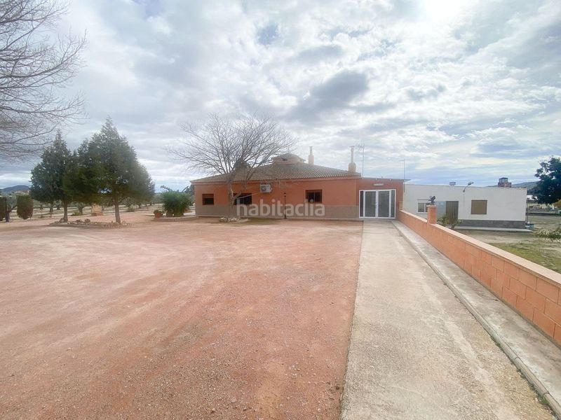 Foto 43c6b9d8-e4f1-40af-84b2-4c5c3465ed73. Xalet amb aparcament piscina a Novelda