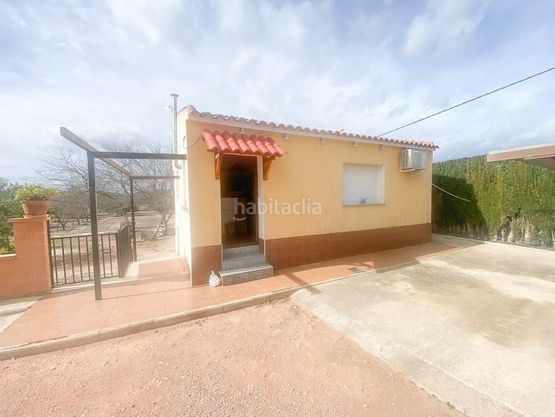 Foto 626b6019-3eb6-4e48-9794-934311f57690. Xalet amb aparcament piscina a Novelda