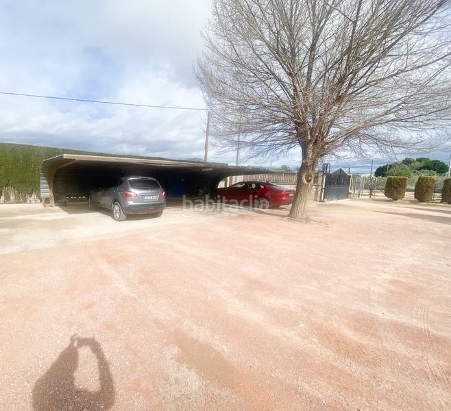 Foto c294b5a5-e739-46cf-94ed-a616ef01cc5e. Xalet amb aparcament piscina a Novelda