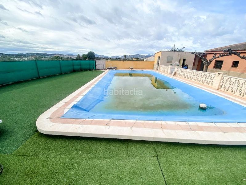 Foto fe489e49-a34a-463f-99f3-4127524c30be. Xalet amb aparcament piscina a Novelda