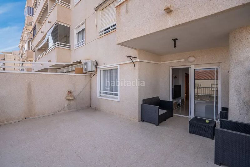 Foto 4a1fa0a6-dca8-4d40-8a27-0810834f6f71. Pis a calle de las islas baleares 40 a Los Arenales del Sol Elche / Elx
