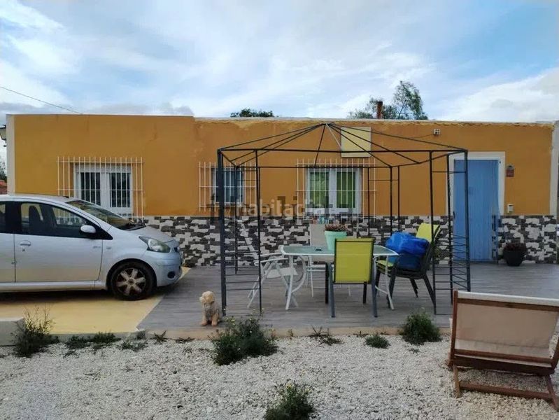 Foto c5e972a2-49bb-410a-8419-224830aa2583. Xalet amb aparcament piscina a La Alcoraya Alicante