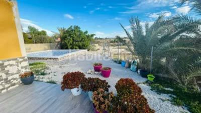 Foto db21f0c7-4db4-476f-8755-ce2944f24241. Xalet amb aparcament piscina a La Alcoraya Alicante
