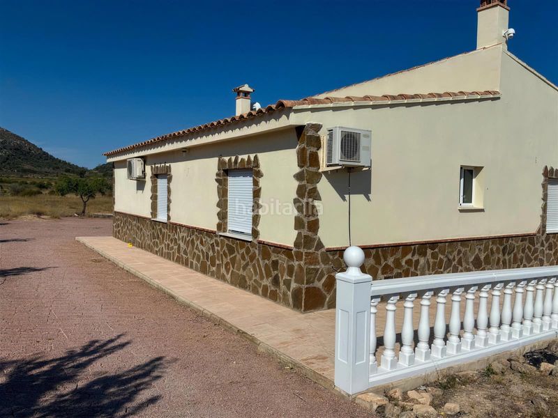Foto da2ba460-7e14-459f-be31-4a4837536197. Xalet amb piscina a Monòver