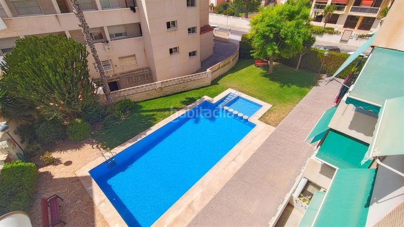 Foto bdb2e6e2-900f-4dbf-82d6-97c2fa2ed142. Pis amb piscina a Playa Muchavista Campello (el)