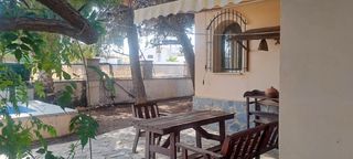 Xalet  Calle violeta 1. Chalet con piscina en la huerta, mutxamel