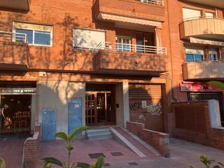 Car parking in Rambla marquesa de castellbell 30. 4,75m de fondo  x 2,30m de ancho.
