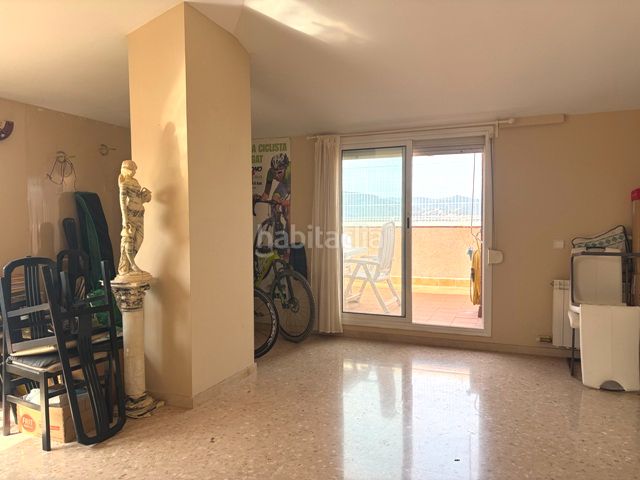 Foto b400d467-6aba-4e1f-ba3e-65bac2a0dd98. Dúplex amb calefacció aparcament a Les Grases Sant Feliu de Llobregat