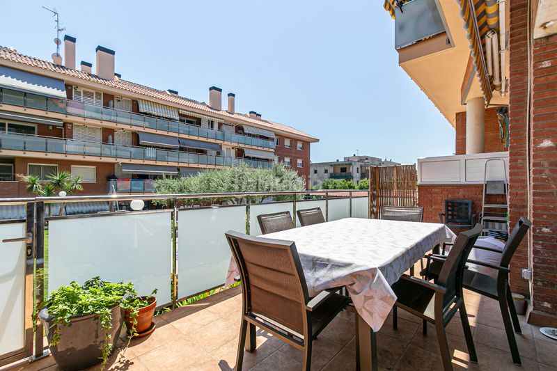 Foto a41a6eb8-9d4f-440f-82a5-e82fa59b44dc. Dúplex amb piscina a Mas Lluí Sant Feliu de Llobregat
