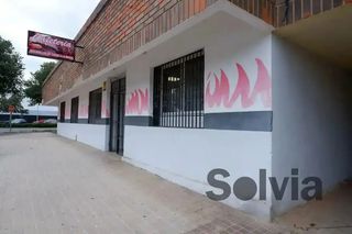 Local Comercial  Avinguda de l'advocat fausto caruana. Venta local para 2 apartamentos. cambio de uso en curso y proyec