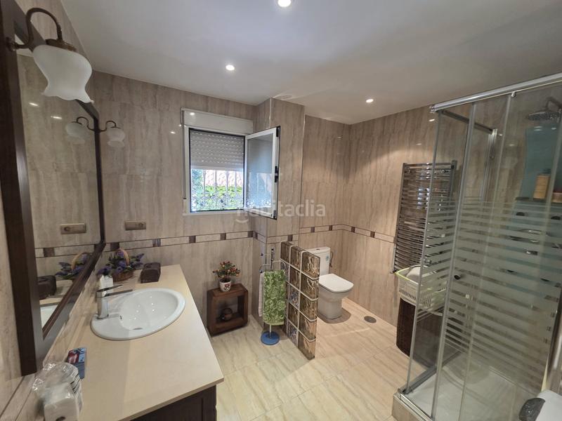 Foto 361e3dbe-0d1e-4d36-8656-91ddb5587304. Chalet mit kamin heizung parking pool in Parque Coimbra Móstoles