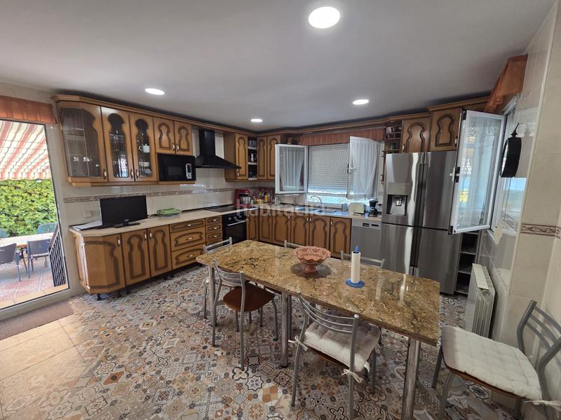 Foto 389f3d88-b5da-49b8-9c7e-90b8f20faa5b. Chalet mit kamin heizung parking pool in Parque Coimbra Móstoles