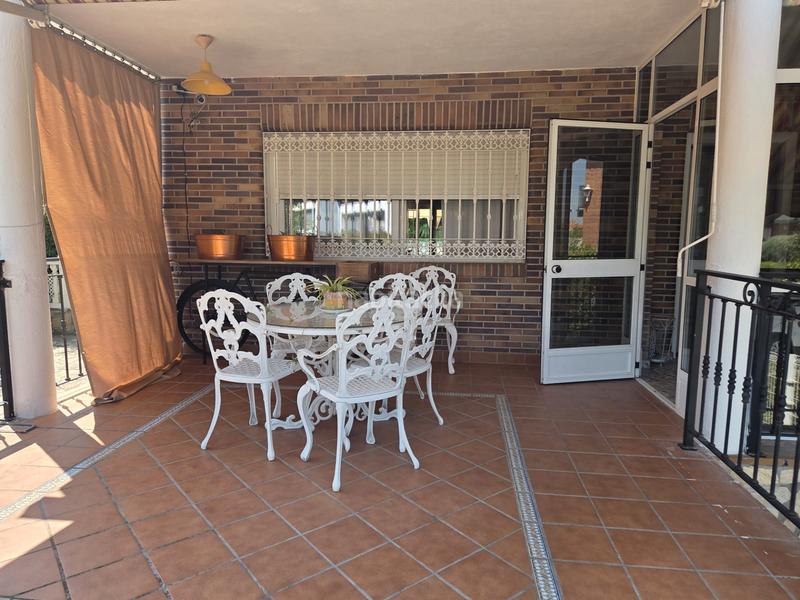 Foto 93f0b469-f145-4a88-aa25-bd9ddb8c23e9. Chalet mit kamin heizung parking pool in Parque Coimbra Móstoles