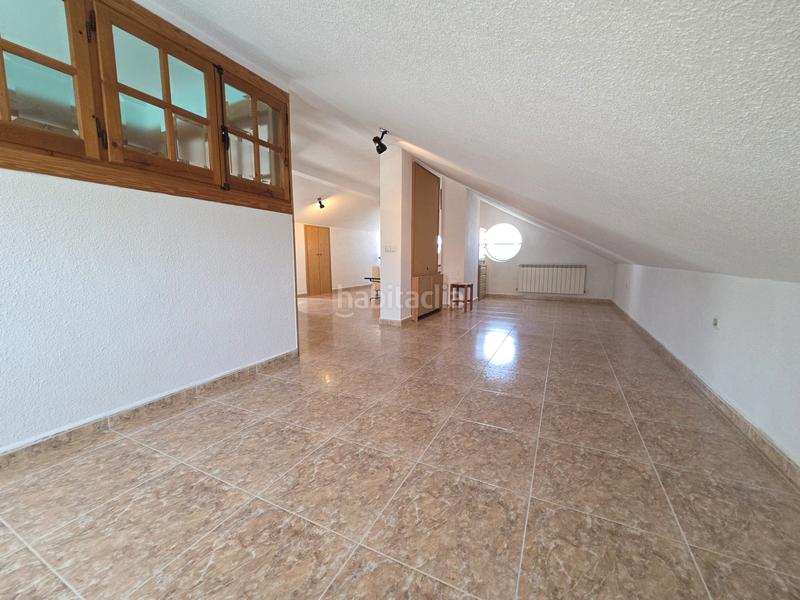 Foto f8281204-39b9-40e8-b16c-76d8d2620ef1. Chalet mit kamin heizung parking pool in Parque Coimbra Móstoles