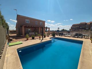 Xalet  Calle de santander 127. Venta chalet independiente