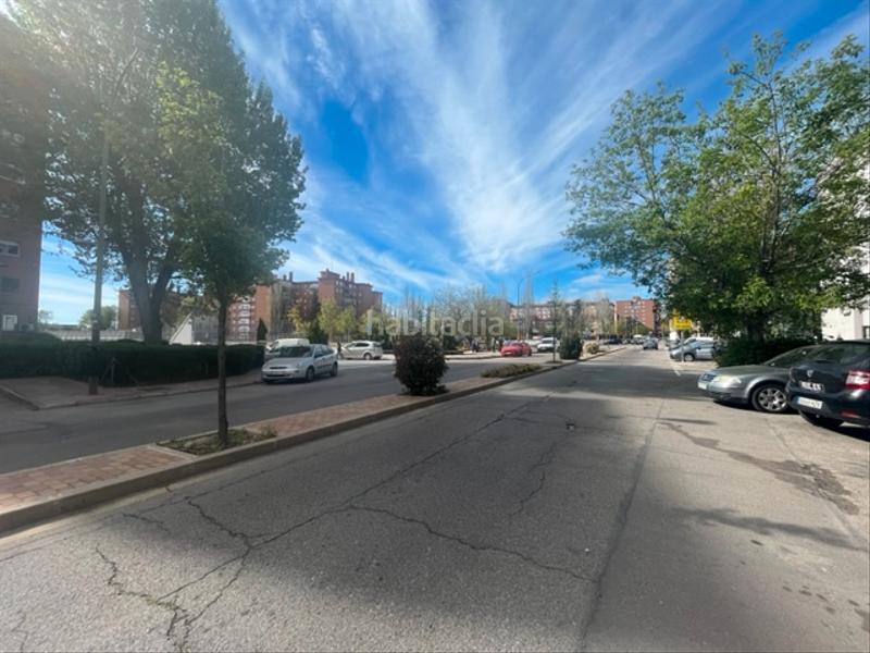 Foto 1aa16b93-8ee4-4600-ba9b-d88bbe5ab294. Location local commercial dans Sur - PAU 4 Móstoles