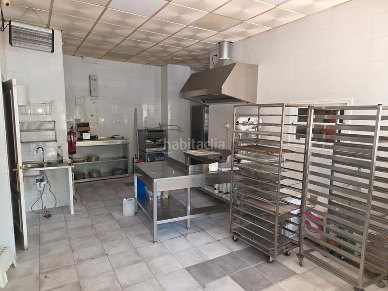 Foto c0f3496f-1caf-48e9-a8dc-2a1d57641a74. Alquiler local comercial alquiler local comercial los rosales en Móstoles