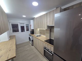Miete Etagenwohnung  Calle de las palmas. Alquiler piso por habitaciones en móstoles