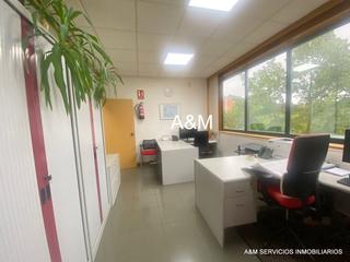 Office space  Castillo de quejana. Oficina en venta en ariznavarra, 4 dormitorios.