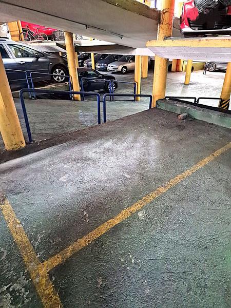 Foto c45fcd9c-5813-49e3-ae7c-bc4443726928. Parking voiture dans Txagorritxu Vitoria - Gasteiz