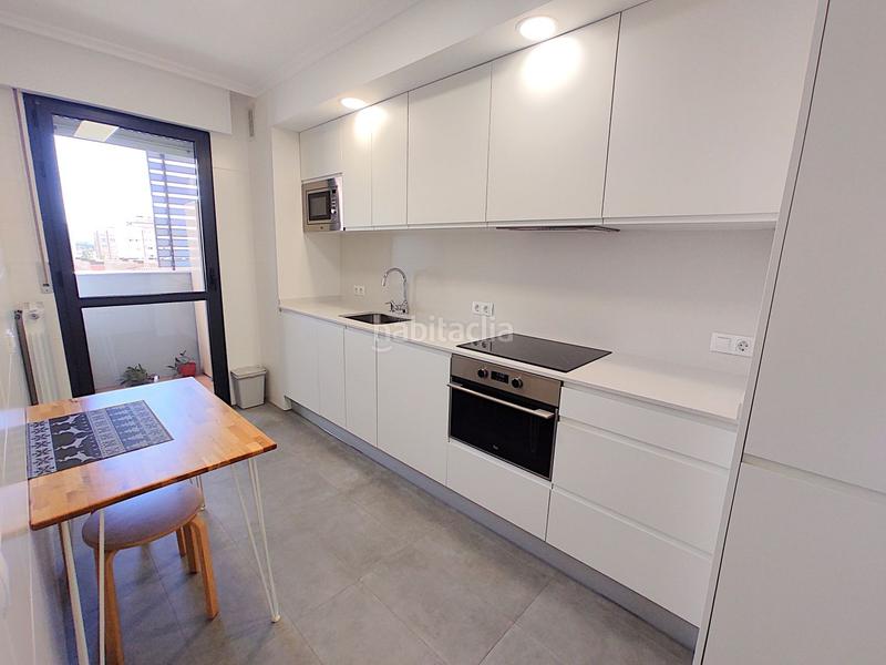 Foto 8b36e43d-eac0-49e5-8e3b-9c3942b04232. Affitto appartamento con riscaldamento in Ibaiondo Vitoria - Gasteiz