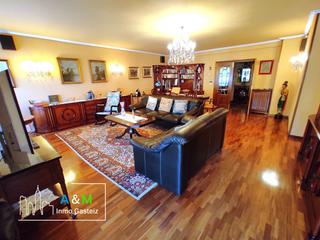Appartement à Ensanche. Piso en venta en centro, 3 dormitorios.