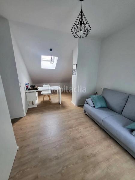 Foto ece8fe44-23b5-4160-b116-b3da671419c8. Alquiler dúplex alquiler de un piso de dos habitaciones con terraza 40 m con jacuzzi privado, Sant Antoni, en Valencia