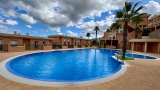 Apartament a Sella. Increíble apartamento con terraza privada, piscina comunitaria y