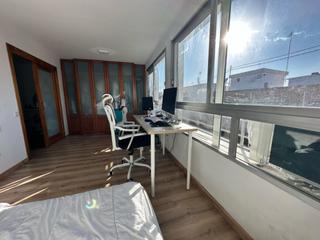 Miete Etagenwohnung in Mont Olivet. Luminoso piso de 3 habitaciónes en mont olivet