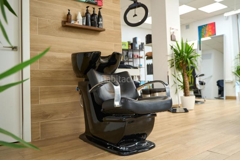 Foto bc09b9a9-e3c2-4c9d-acdb-24c076f81703. Traspàs local comercial a L´Amistat Valencia