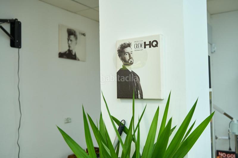 Foto af735f3a-ebe0-43ef-aa3b-be019c790dad. Traspaso local comercial se traspasa barbería masculina en pleno funcionamiento avenida blasco ibáñez, en Valencia