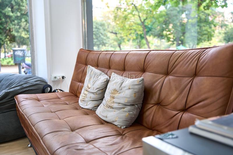 Foto d6d2bc82-a18b-4b98-8158-29d73264cb23. Traspaso local comercial se traspasa barbería masculina en pleno funcionamiento avenida blasco ibáñez, en Valencia