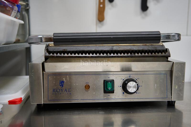 Foto ab1fb851-2ee1-41e8-a831-ccba55cf083e. Traspaso local comercial traspaso de la cafetería en funcionamiento con clientes habituales en el centro en Valencia