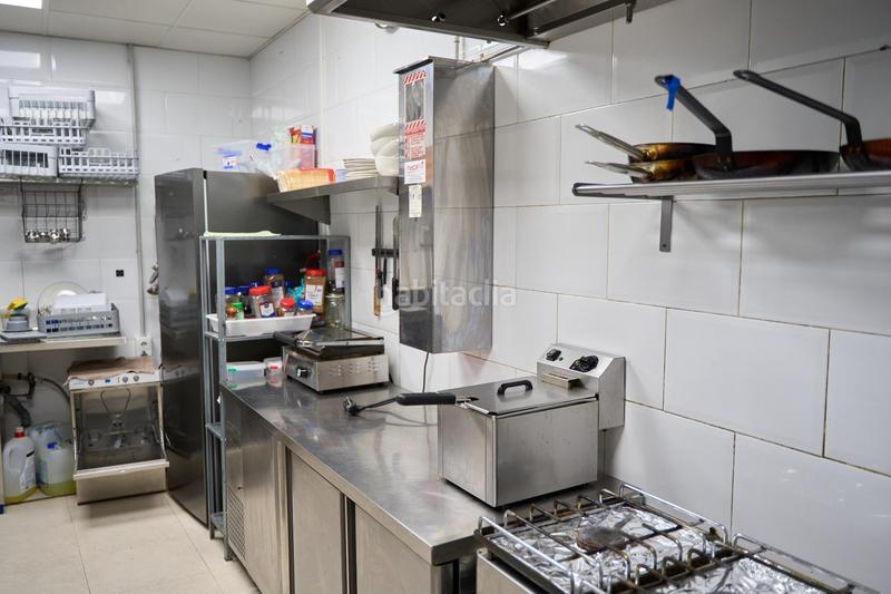 Foto ede9ba93-e1de-4bbe-bb18-0d77fffd77de. Traspaso local comercial traspaso de la cafetería en funcionamiento con clientes habituales en el centro en Valencia