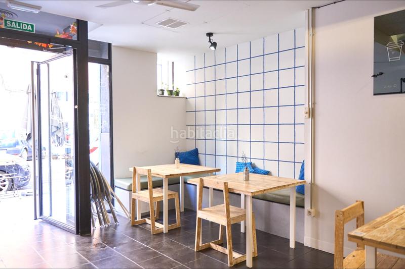 Foto f80cbab8-14ff-42b7-8886-1a387e210050. Traspaso local comercial traspaso de la cafetería en funcionamiento con clientes habituales en el centro en Valencia