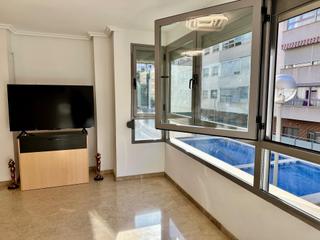 Location Appartement à Aiora. Semiamueblado piso de 3 habitaciónes con piscina en una urbaniza
